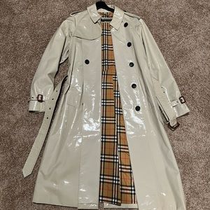 Brand New BURBERRY TRENCH COAT